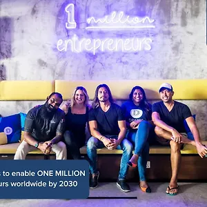 Capsule hotel Draper Startup House For Entrepreneurs, Singapore